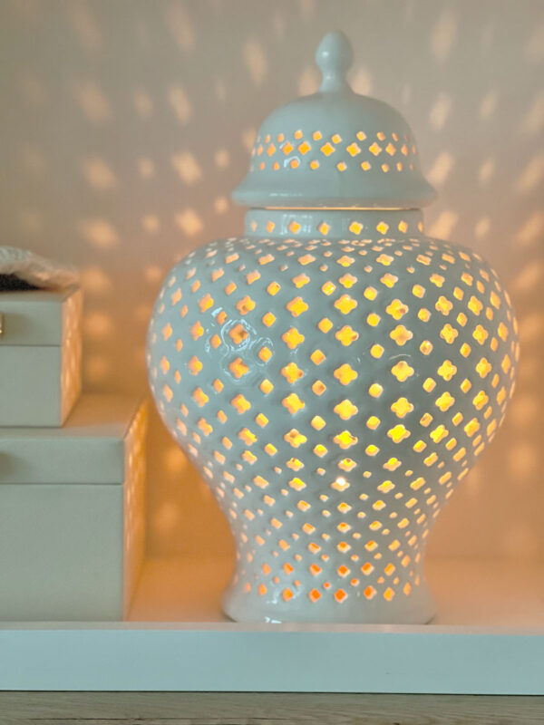 Ażurowa waza ceramiczna biała White Ginger Jar