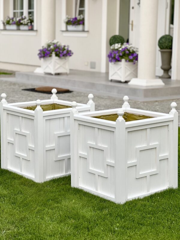 Donica drewniana ogrodowa ciemny granat Hamptons Planter Box 44x44xh61cm