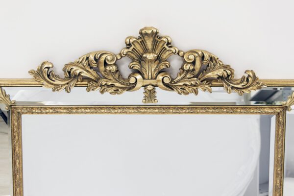 Stylizowane lustro bogato zdobione w złotej ramie 115x81cm